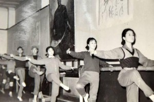 成都《红色娘子军》50年：老艺术家回忆峥嵘岁月